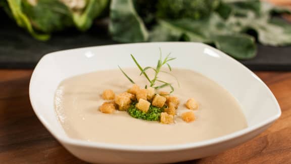 Potage de chou-fleur à la cannelle