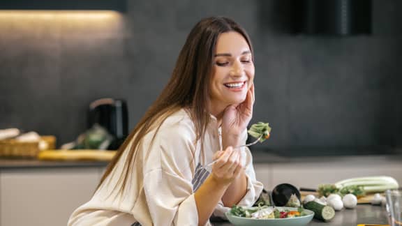 12 aliments à consommer pour des cheveux forts et brillants