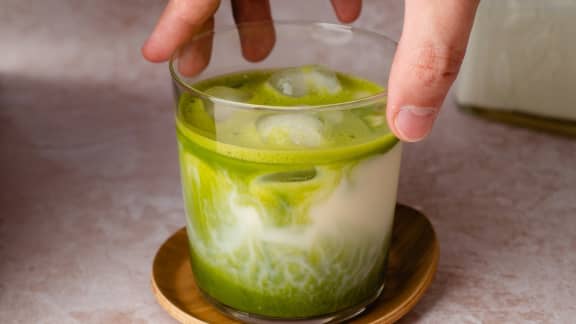 Découvrez l'ube latte, la nouvelle boisson qui remplacera le matcha