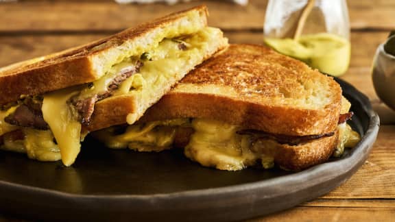 Samedi midi : Grilled cheese au fromage à raclette