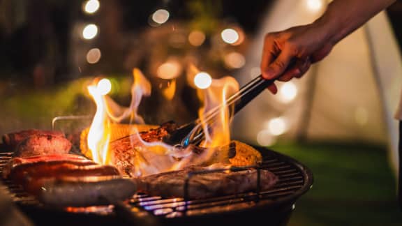 Nettoyer sa grille, le premier geste pour un barbecue sain et réussi - La  Libre