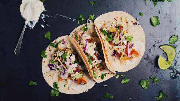 Tacos de poisson avec salsa à la poire