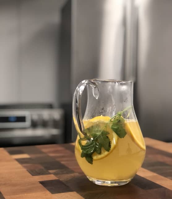 Infusion de gingembre, orange et baume de mélisse