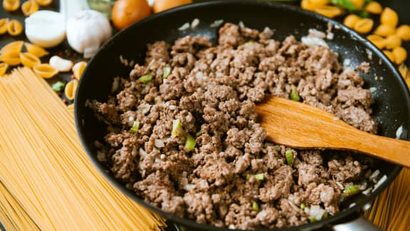 Voici 7 aliments qu’il ne faut jamais manger crus