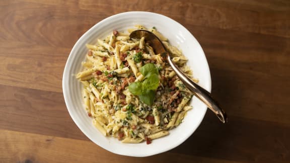 Penne sauce mascarpone, pancetta et poivrons grillés