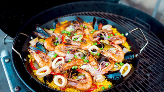 Paella grillée aux fruits de mer