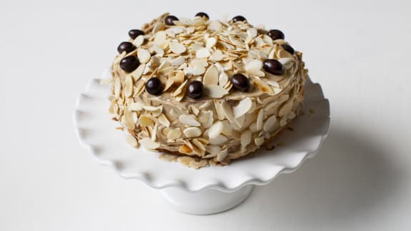 Gâteau étagé au café et aux amandes