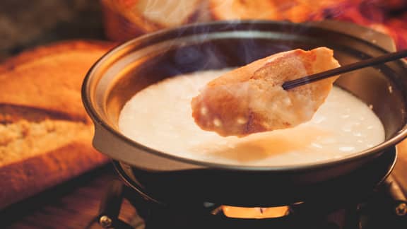 5 restaurants où savourer une fondue au fromage 100% réconfortante