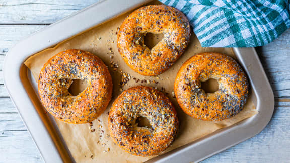 Découvrez le tout premier bagel farci au fromage à la crème