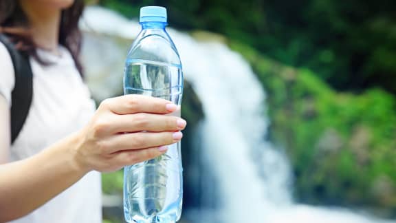 Voici 6 aliments qui ne devraient jamais être conservés dans du plastique