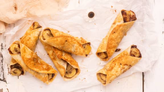 Mini-rouleaux au sucre, banane & chocolat au Air Fryer