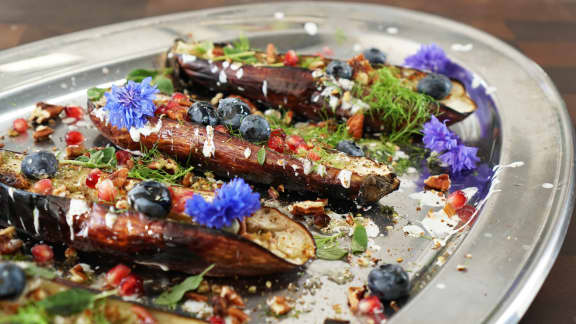 Aubergines rôties, sauce au yogourt