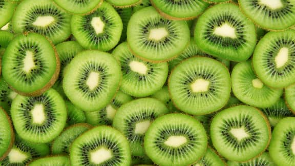 Voici 6 effets sur le corps lorsqu'on mange des kiwis tous les jours