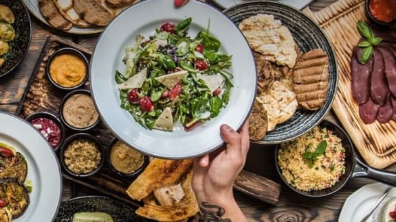 12 restaurants de Montréal ayant reçu plus de 10 000$ d’amendes du MAPAQ en 2024