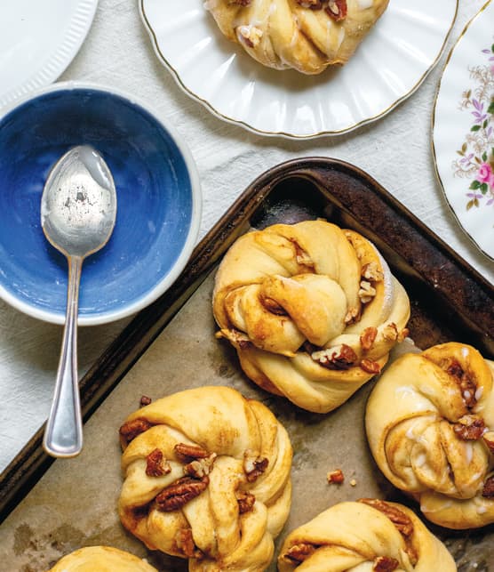 Brioches roulées aux noix de pécan