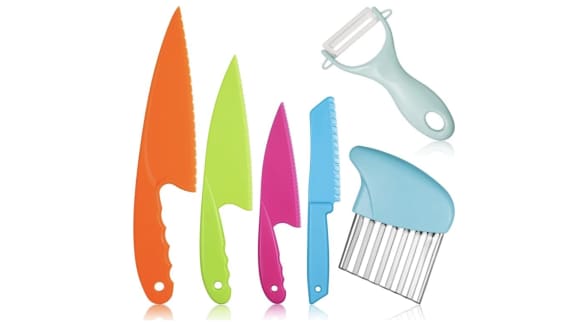 10 accessoires pratiques pour cuisiner avec vos enfants