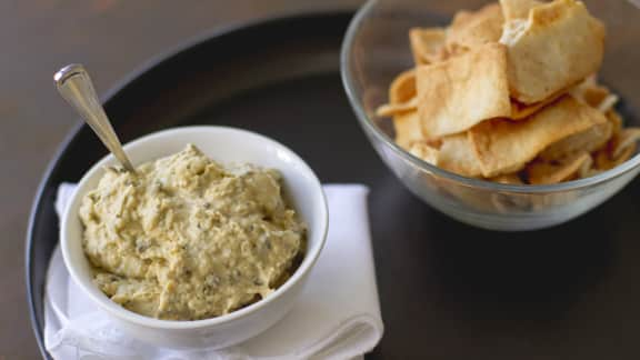 Houmous aux artichauts et herbes fraîches