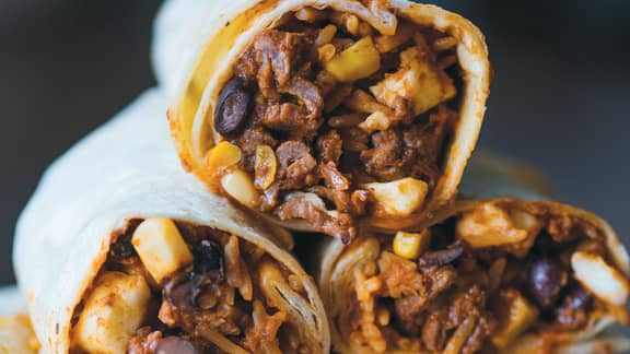 Burritos de luxe au boeuf et au riz mexicain