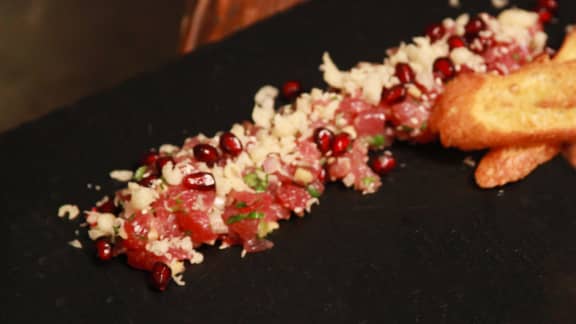 Tartare de thon rouge à la « Baby » à la pomme grenade et gingembre