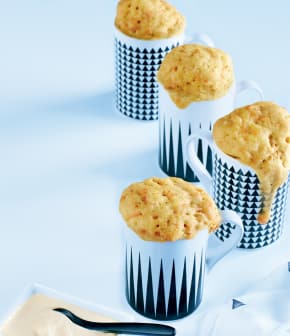 Gâteau aux carottes dans une tasse