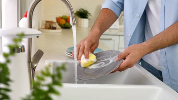 Voici les meilleures techniques pour nettoyer vos accessoires de cuisine