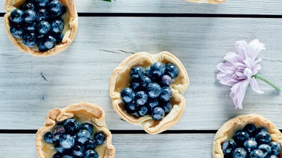 Petites tartes bleuets et sucre à la crème