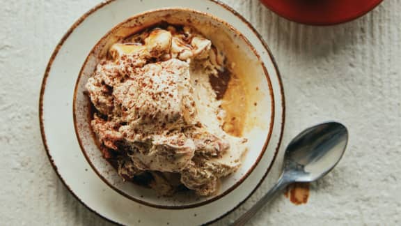 Gelato tiramisu, crumble café