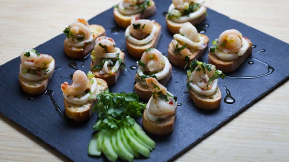 Crostini de calmars et crevettes