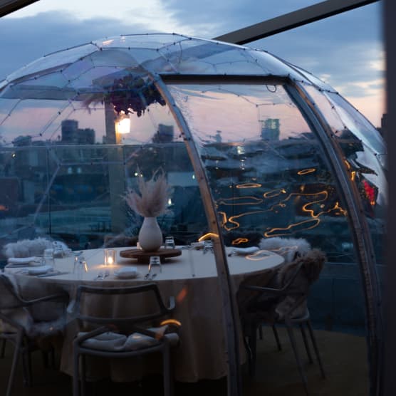 Vue incroyable, somptueux menu brunch et ambiance magique sont au rendez-vous dans ce restaurant de Montréal