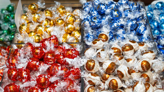 Nouveaux chocolats Lindor sans produits laitiers (véganes) : on les a goûtés et voici notre opinion