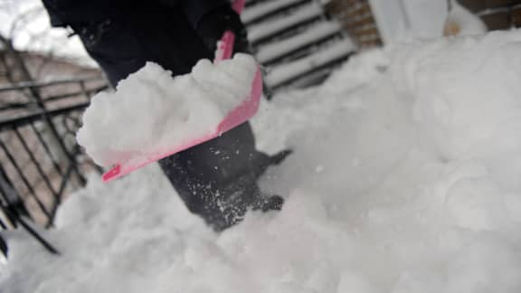 Comment faire de la tire d'érable sur la neige