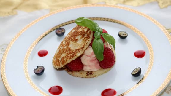 Blinis sans gluten à la crème de framboises