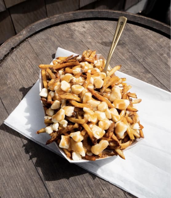 Le PoutineFest sera bientôt de retour dans le Vieux-Port de Montréal!