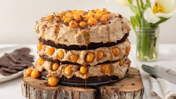 Gâteau à l'ail noir, inspiré du forêt-noire