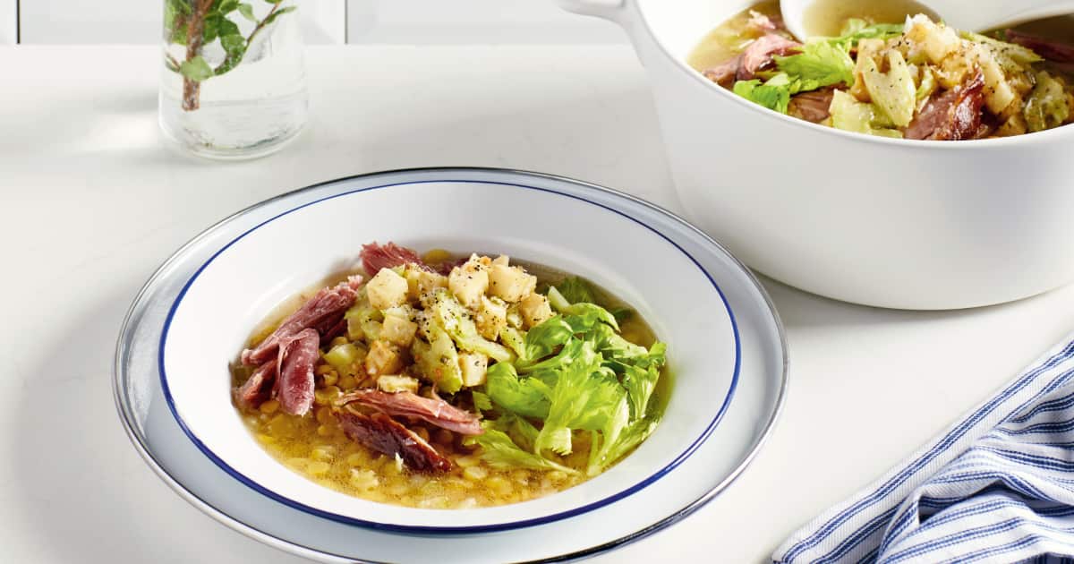 Recette de soupe aux pois et jarrets de porc | Zeste