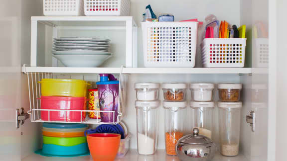 10 produits pour des armoires et tiroirs de cuisine toujours bien rangés