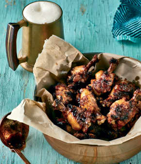Pilons de poulet piquants à l’érable et au whisky