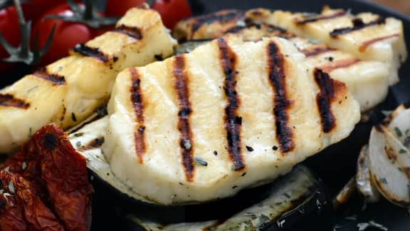 Halloumi grillé mariné aux épices