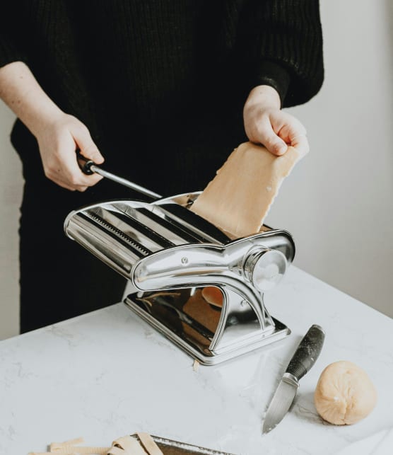 10 outils indispensables pour faire vos pâtes fraîches à la maison