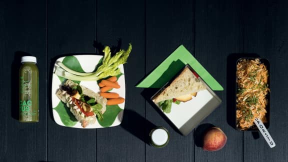 Boîte à lunch avec sandwich au jambon et fromage de chèvre Tout