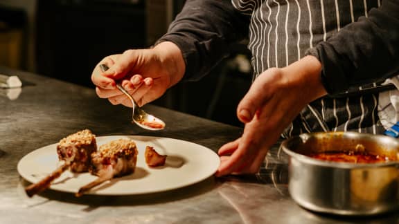 Ce restaurant propose un menu Saint-Valentin romantique et 100% délicieux
