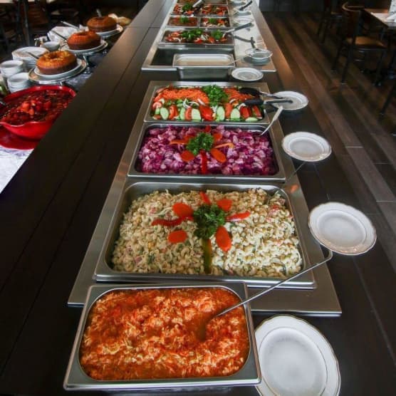 13 adresses avec un délicieux buffet à volonté Montréal (les meilleures)