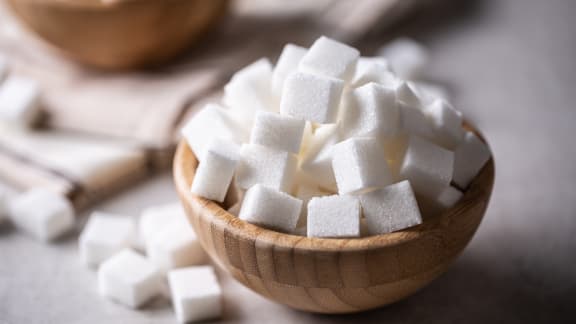 4 causes qui expliquent votre envie irrésistible de sucre