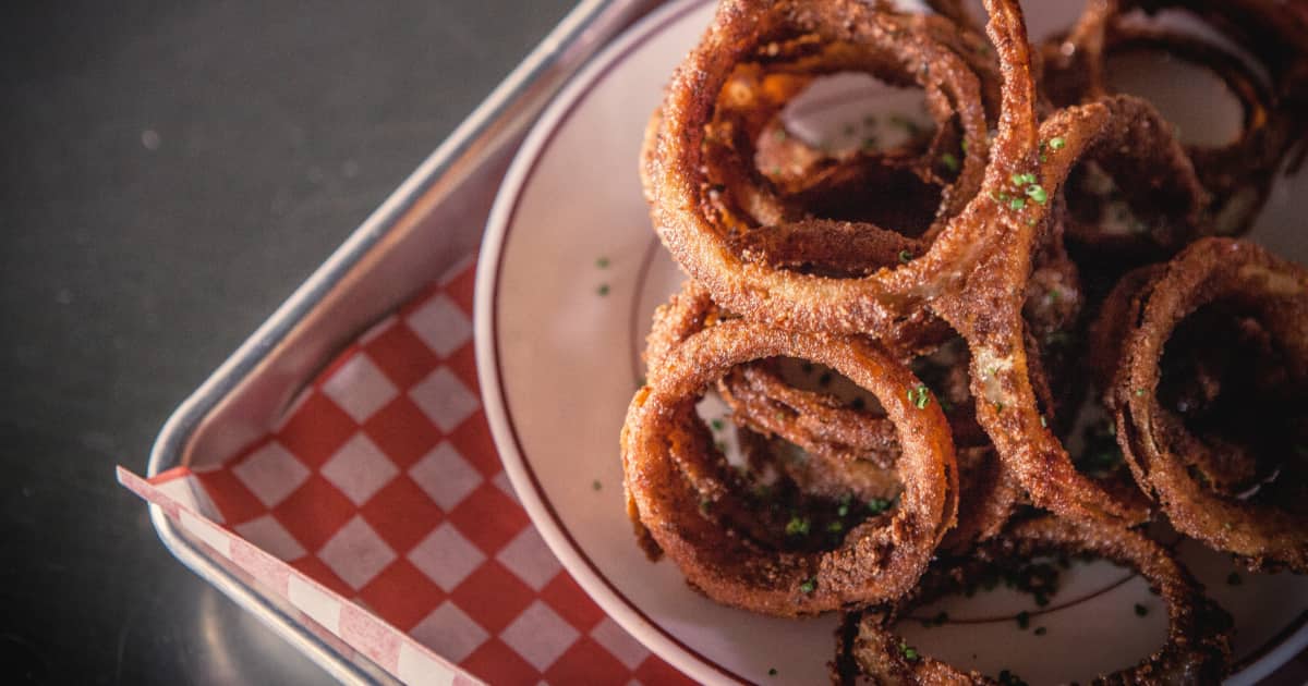 Recette de rondelles d'oignons facile | Zeste