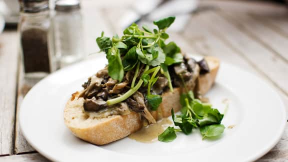 toast au canard confit et aux légumes