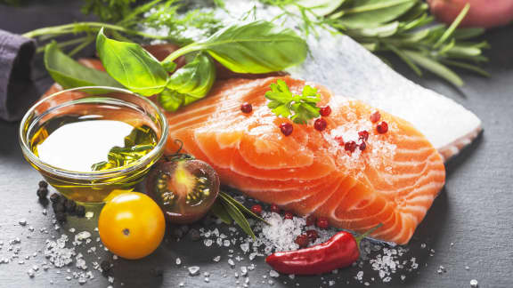 Voici 7 aliments à intégrer à votre menu pour apaiser l’arthrose