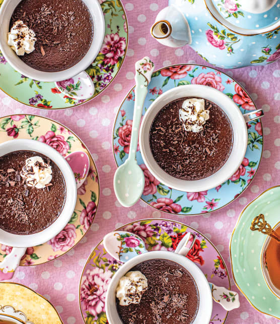 Tasse de crème au chocolat et au thé Earl Grey