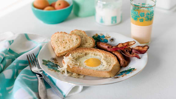 Oeufs dans le trou à la crème et au parmesan