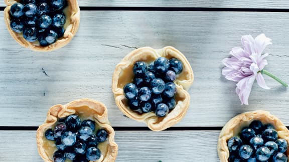 Petites tartes bleuets et sucre à la crème