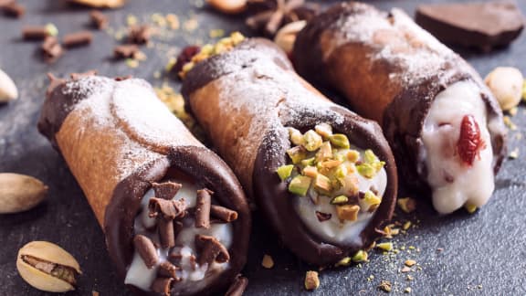 Une collection décadente de Cannolis à découvrir à cette pâtisserie